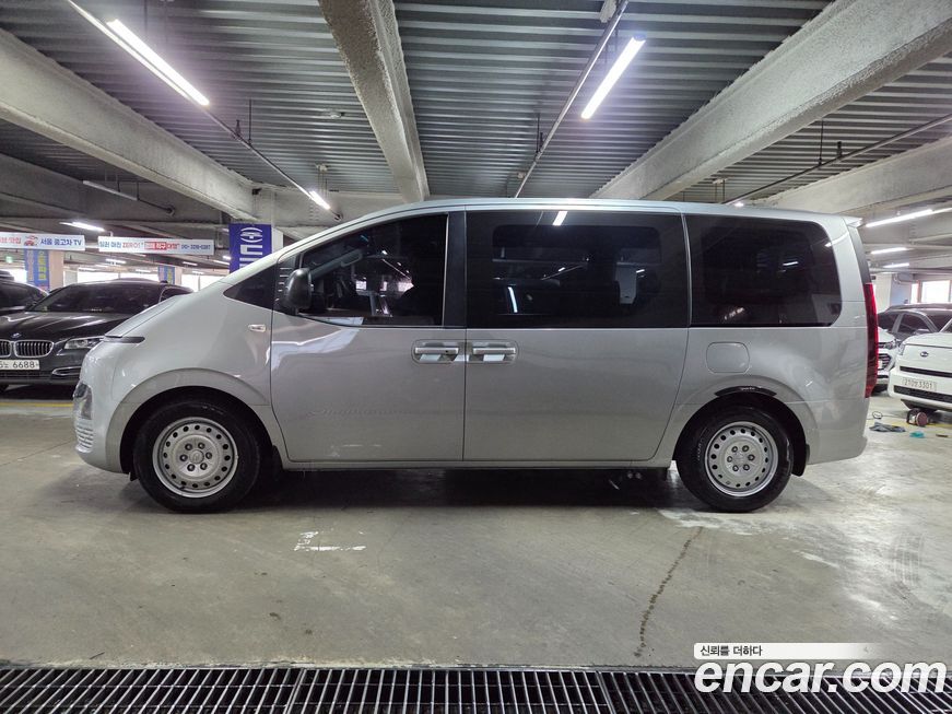 Hyundai Staria 2022