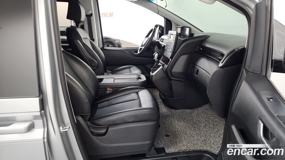 Hyundai Staria 2023
