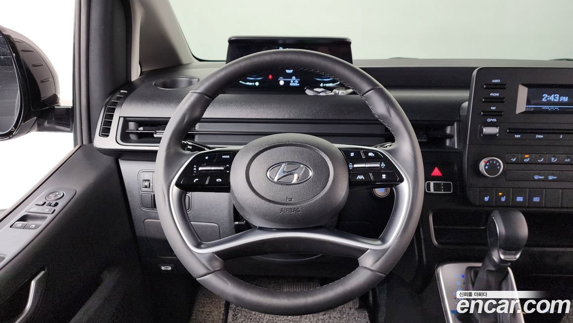 Hyundai Staria 2023