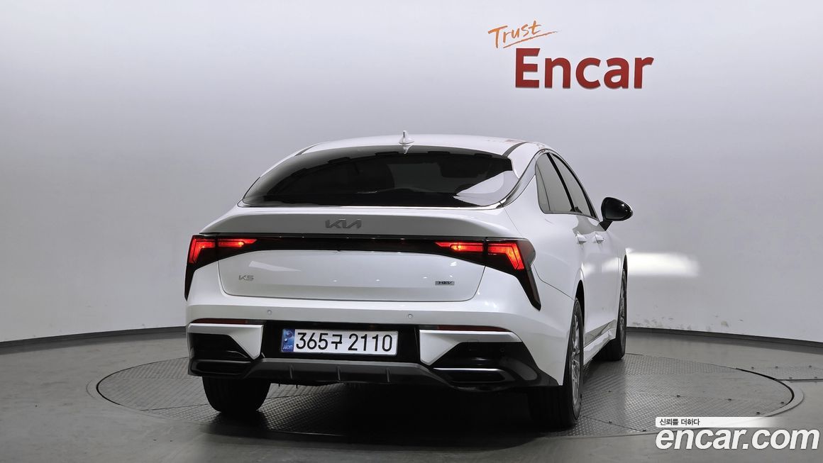 Kia K5 2025