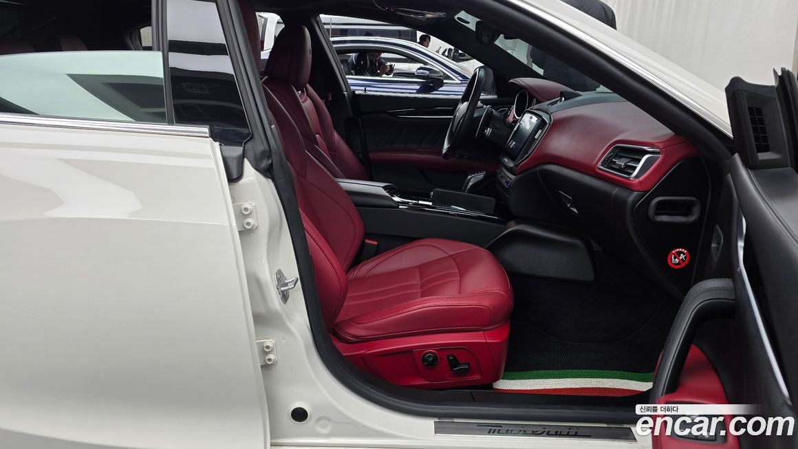 Maserati Ghibli 2019