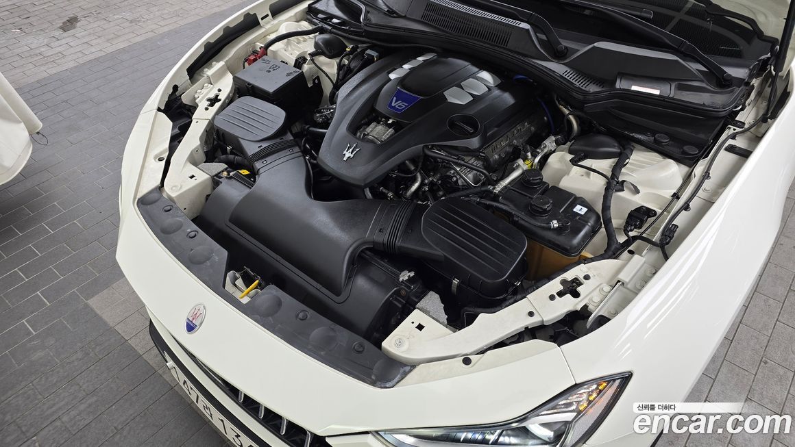 Maserati Ghibli 2019