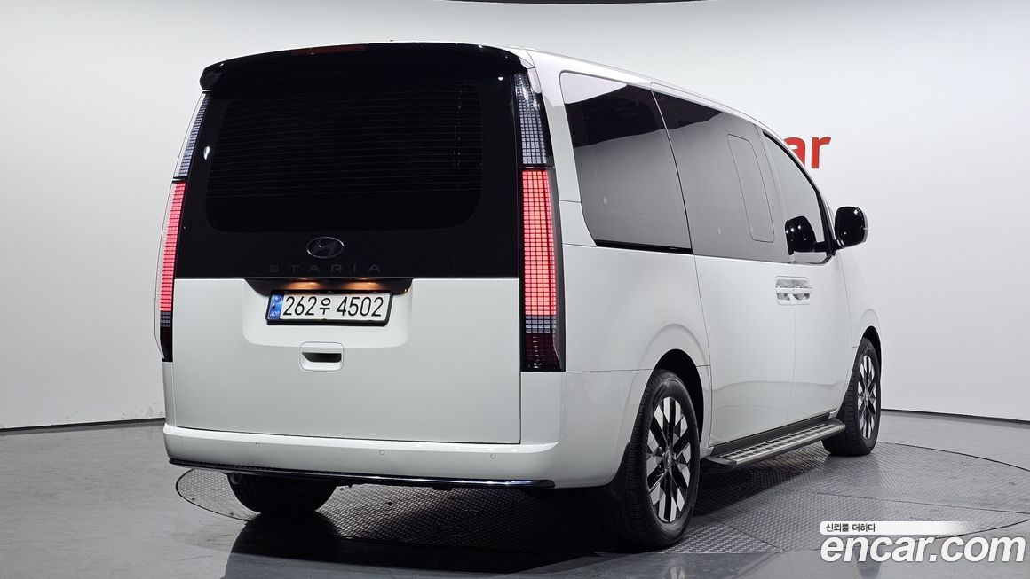 Hyundai Staria 2025