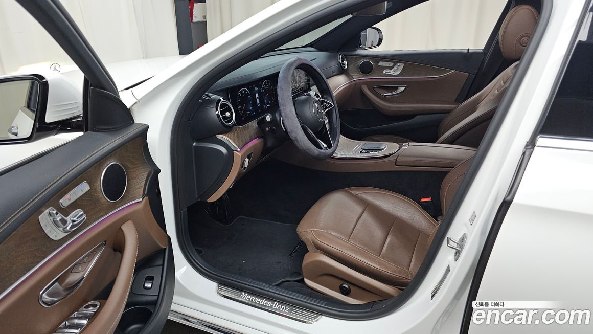 Mercedes-Benz E-Class 2021