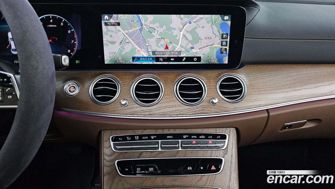 Mercedes-Benz E-Class 2021