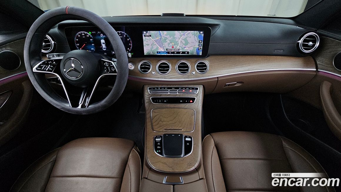 Mercedes-Benz E-Class 2021