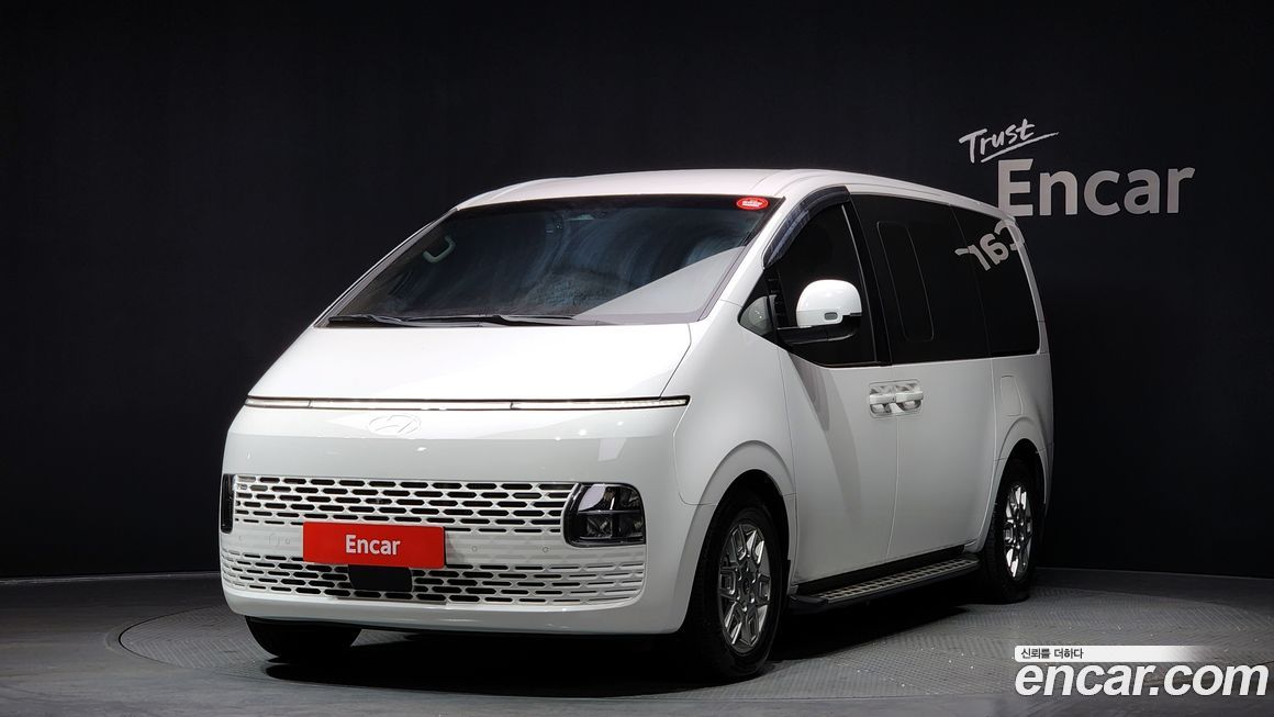Hyundai Staria 2025