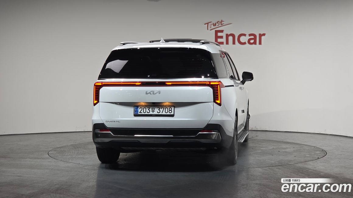 Kia Canival 2025