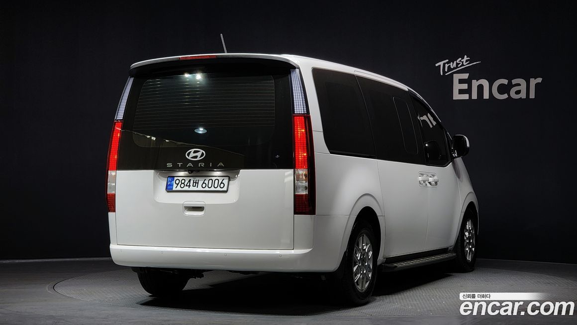 Hyundai Staria 2025