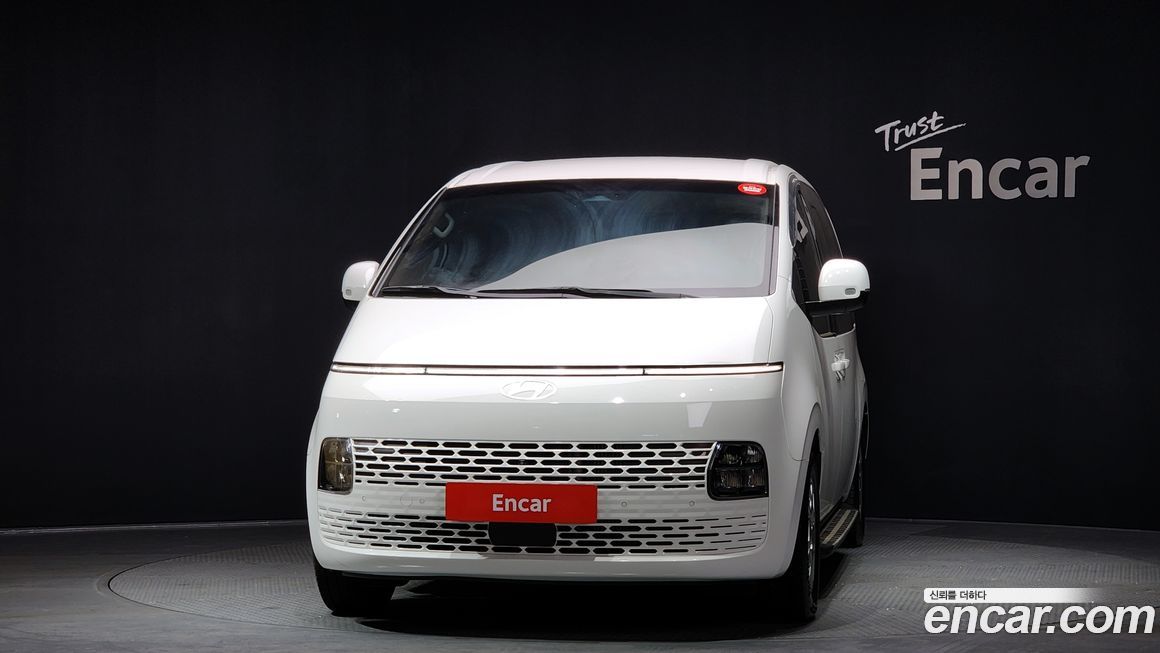 Hyundai Staria 2025