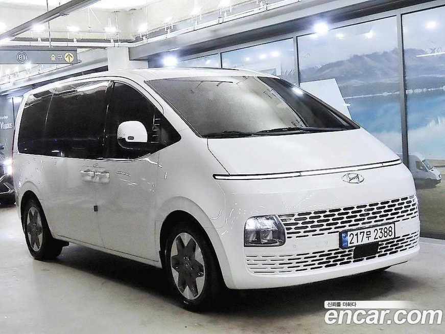 Hyundai Staria 2024