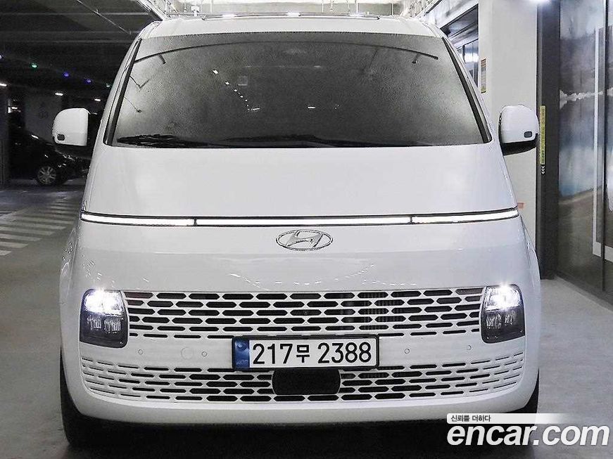 Hyundai Staria 2024