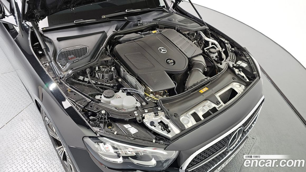 Mercedes-Benz E-Class 2025