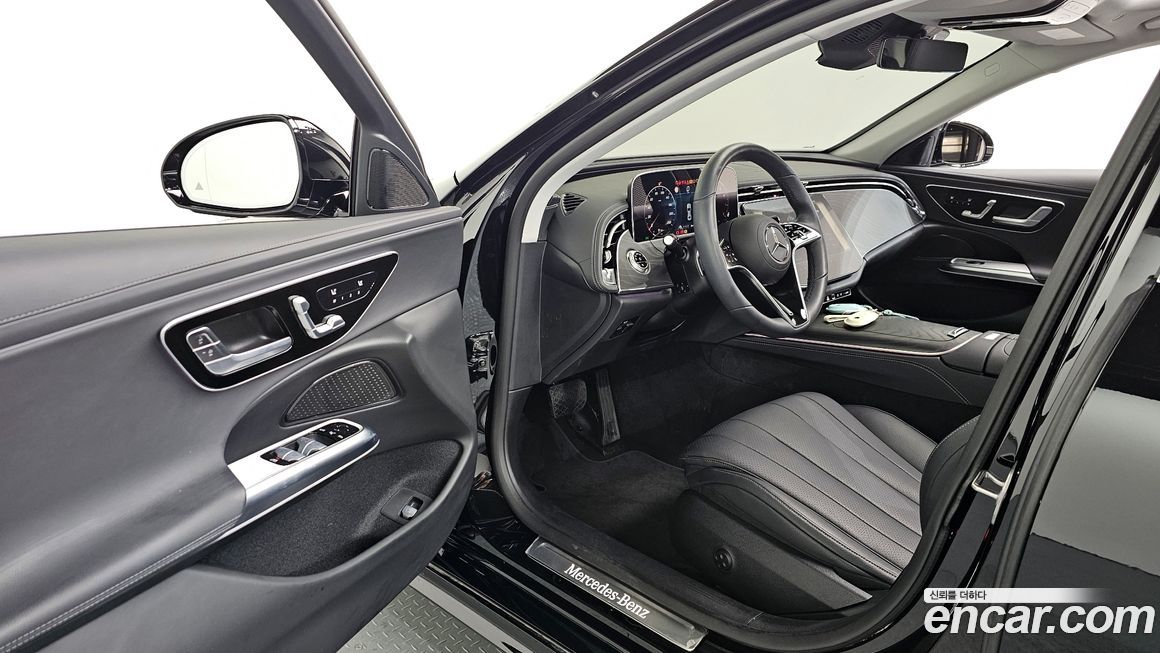 Mercedes-Benz E-Class 2025