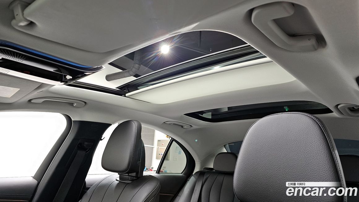 Mercedes-Benz E-Class 2025