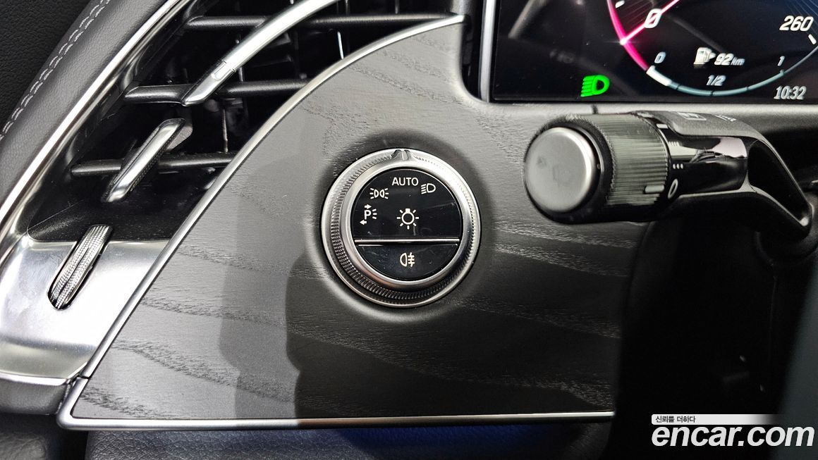 Mercedes-Benz E-Class 2025