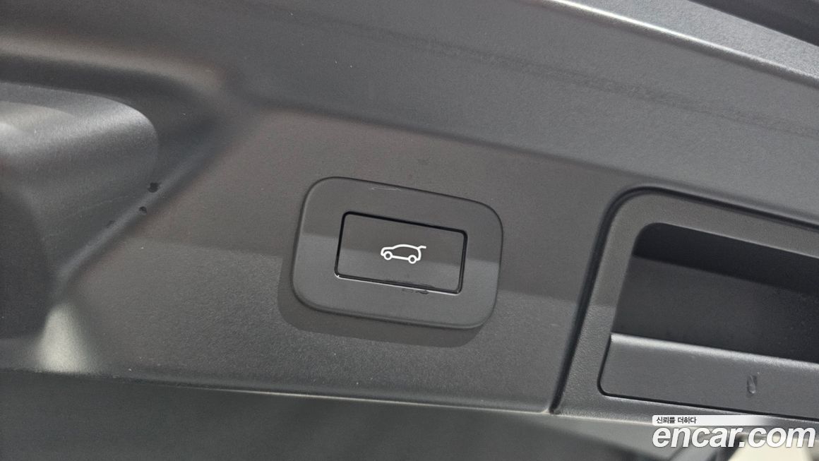 Land Rover Range Rover Velar 2025