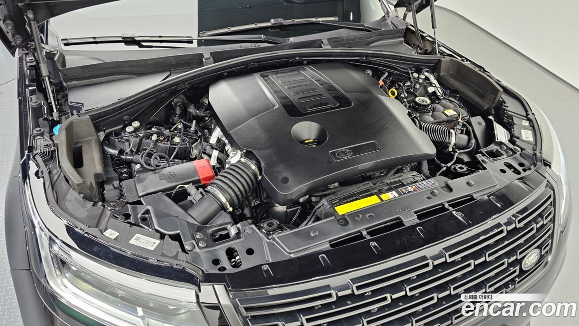 Land Rover Range Rover Velar 2025