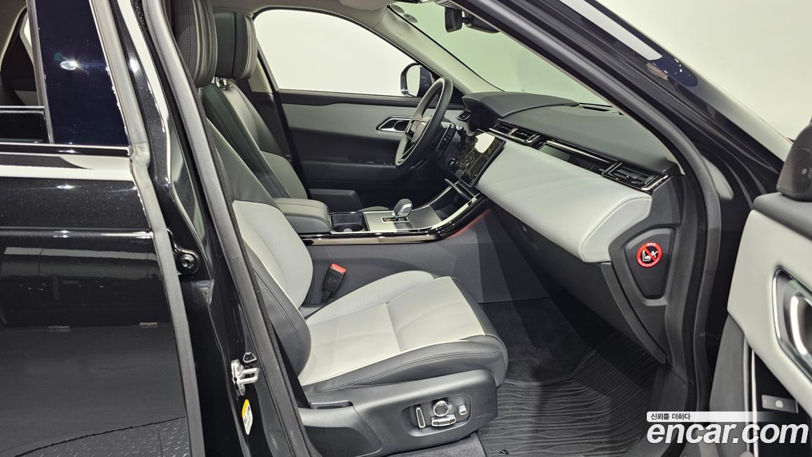 Land Rover Range Rover Velar 2025