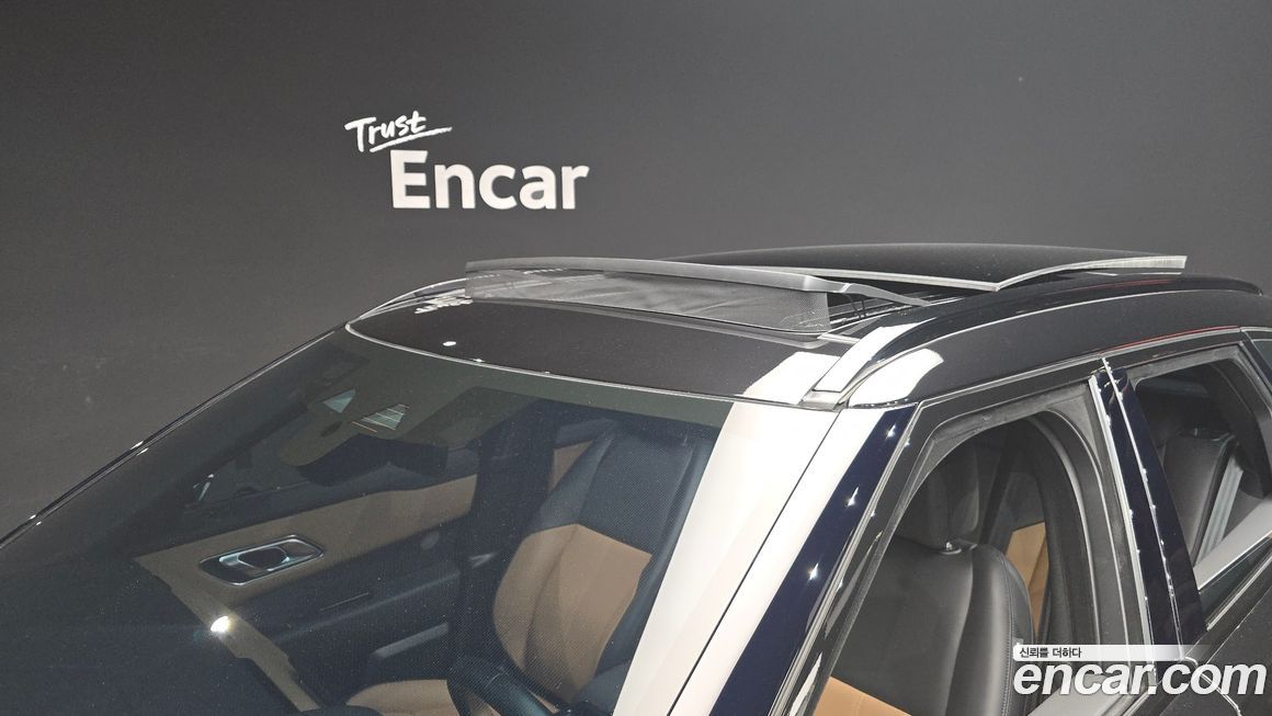 Land Rover Range Rover Velar 2025