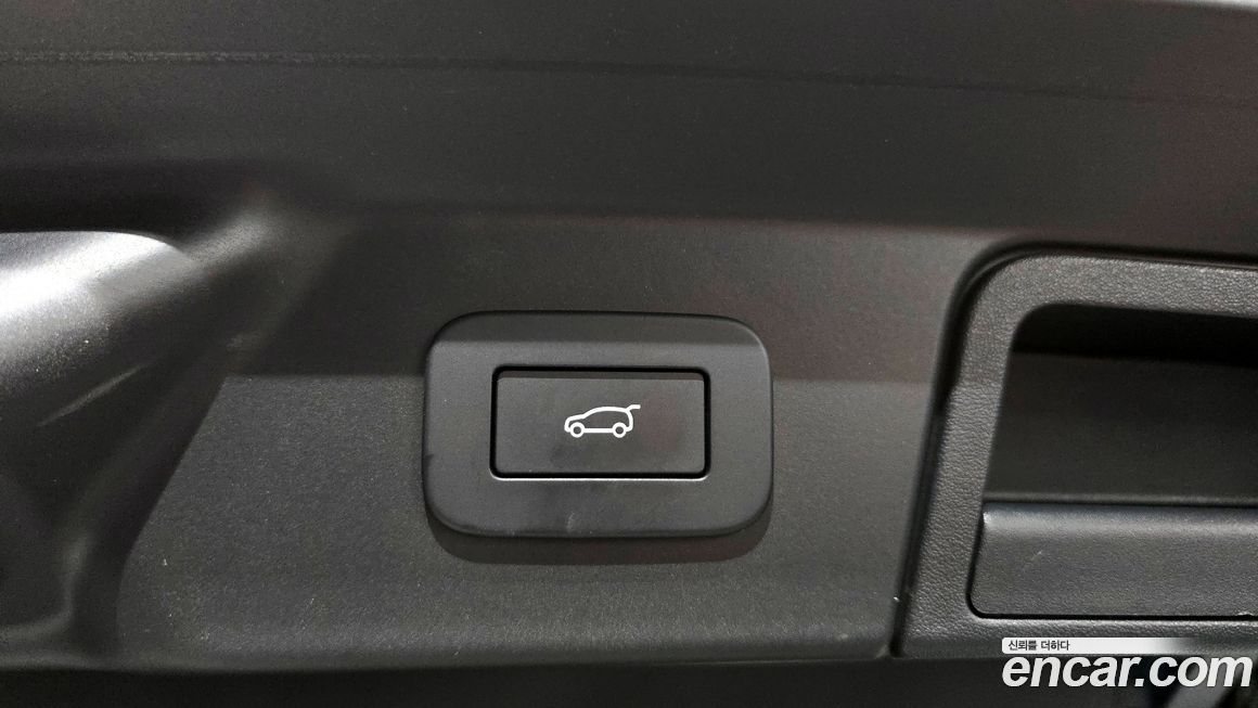 Land Rover Range Rover Velar 2025