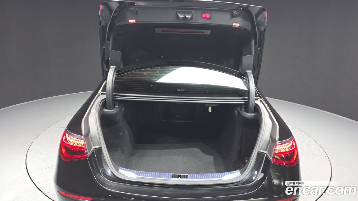 Mercedes-Benz S-Class 2022