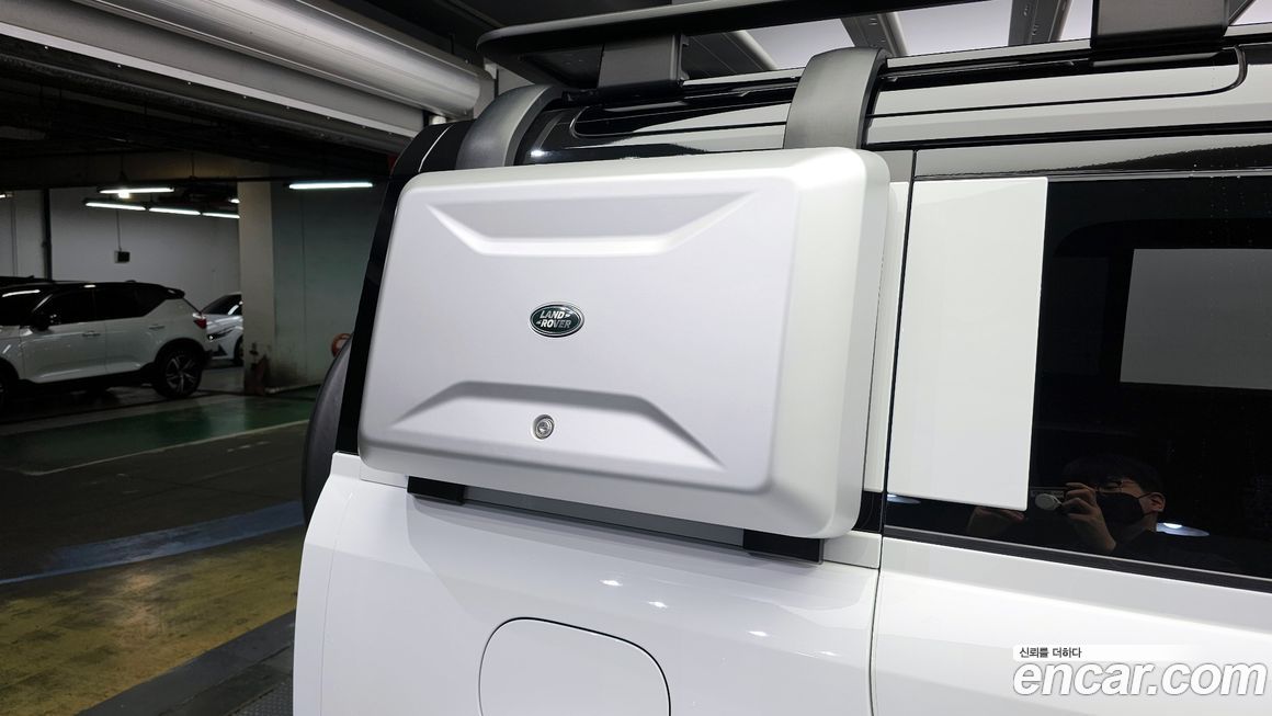 Land Rover Defender 2022