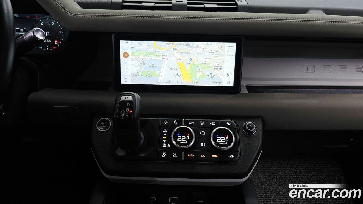 Land Rover Defender 2022