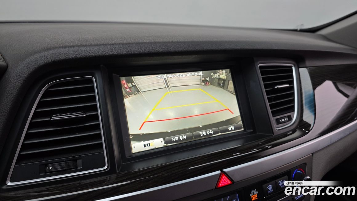 Hyundai Genesis 2016