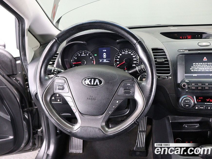 Kia K3 2013