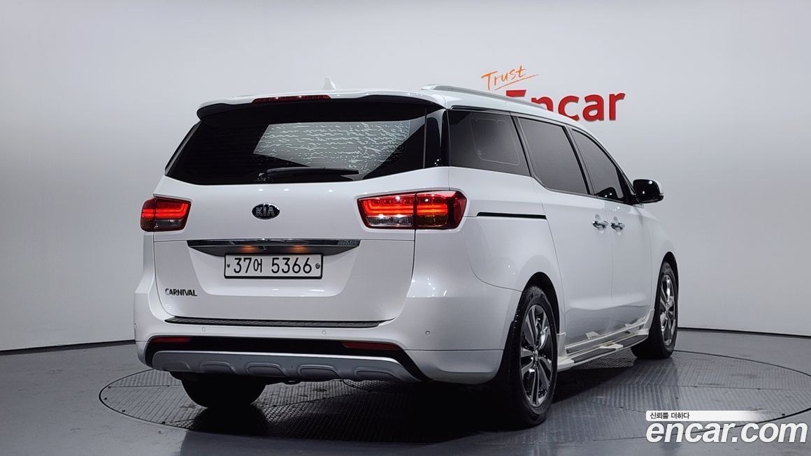Kia Canival 2018