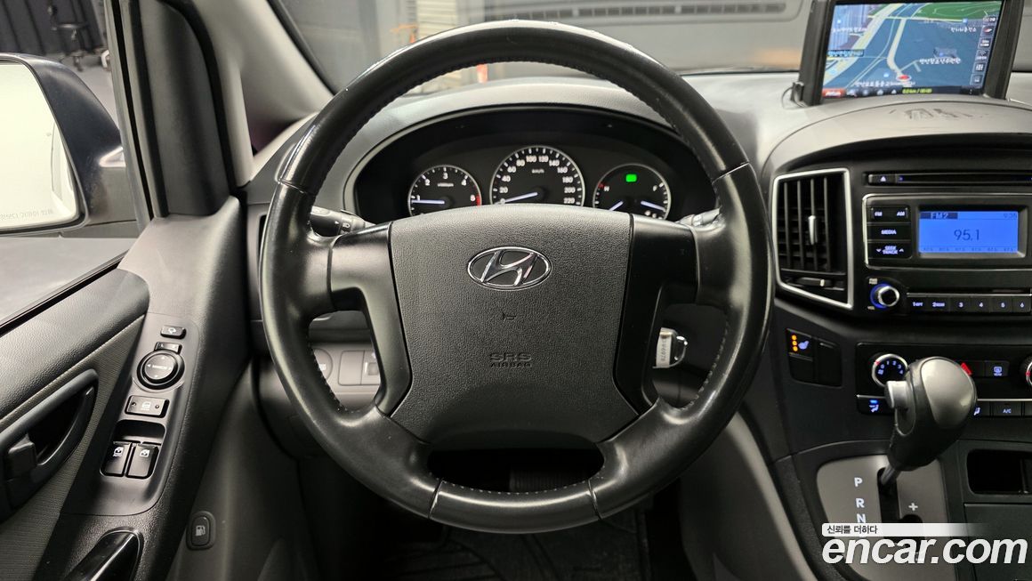 Hyundai Starex 2019