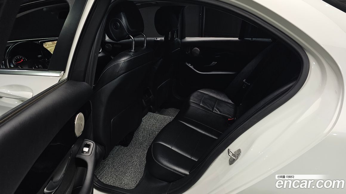 Mercedes-Benz C-Class 2017