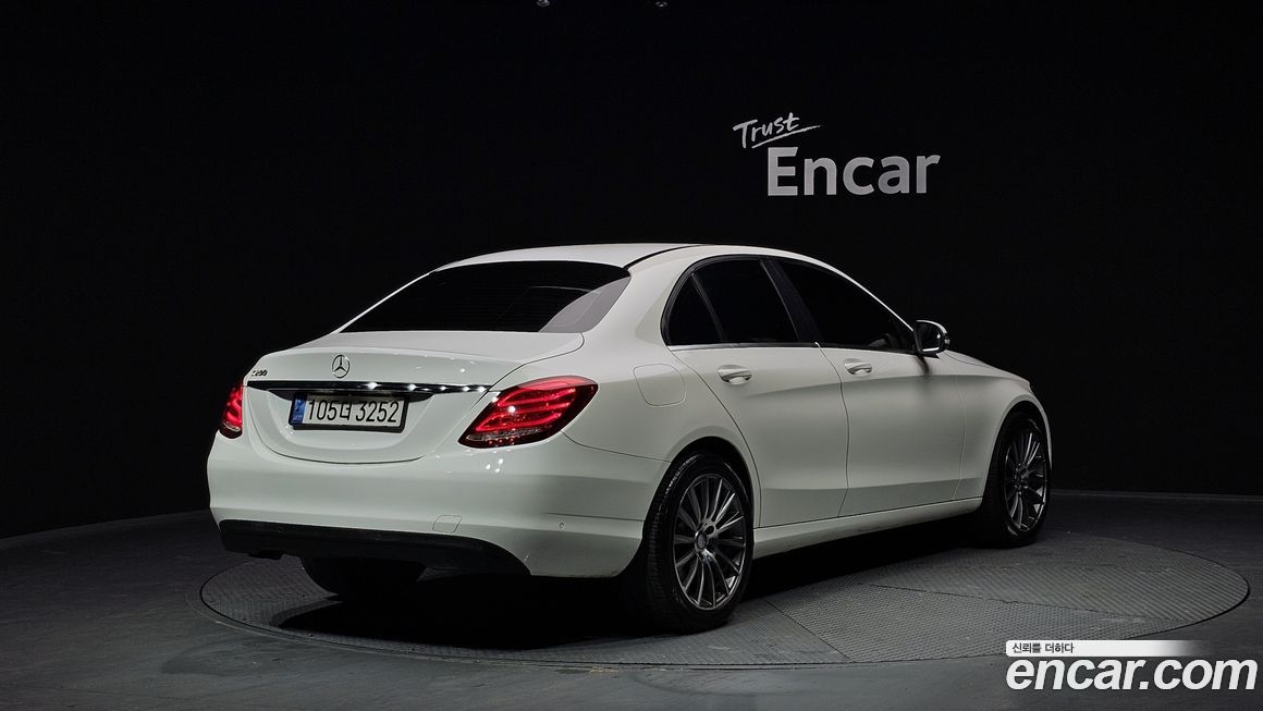 Mercedes-Benz C-Class 2017