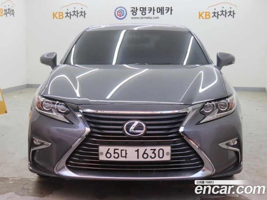 Lexus ES 2018