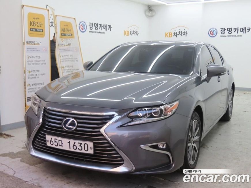 Lexus ES 2018