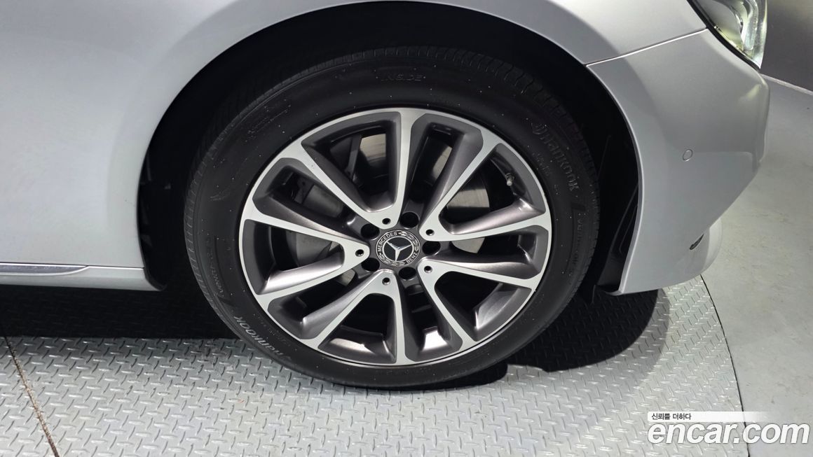 Mercedes-Benz E-Class 2018