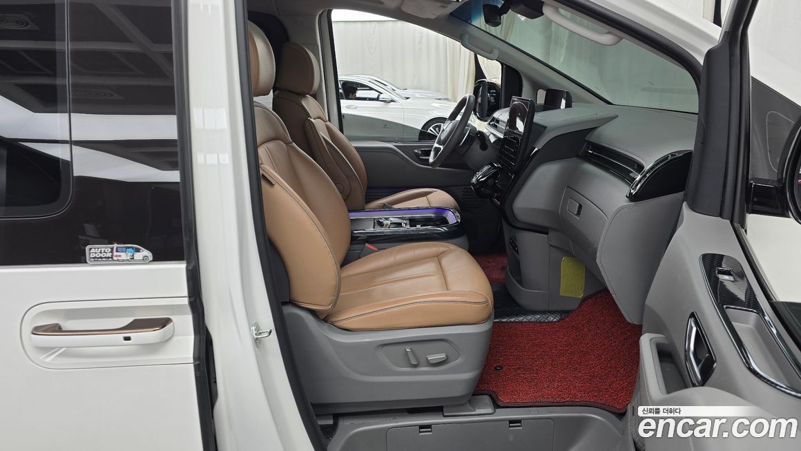 Hyundai Staria 2023