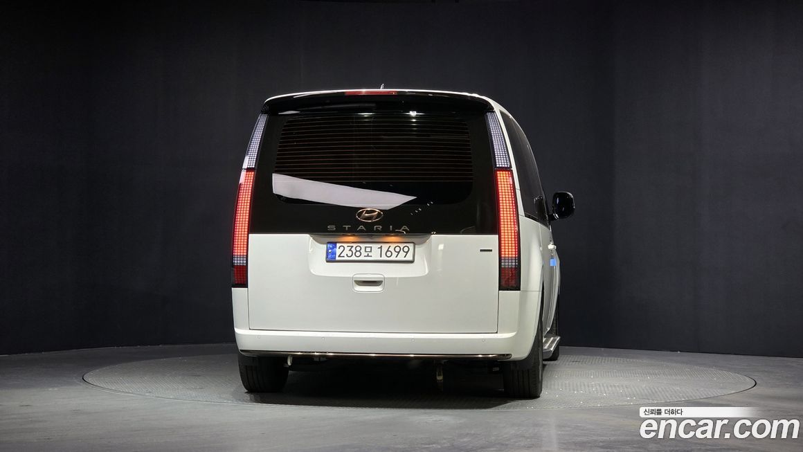 Hyundai Staria 2023