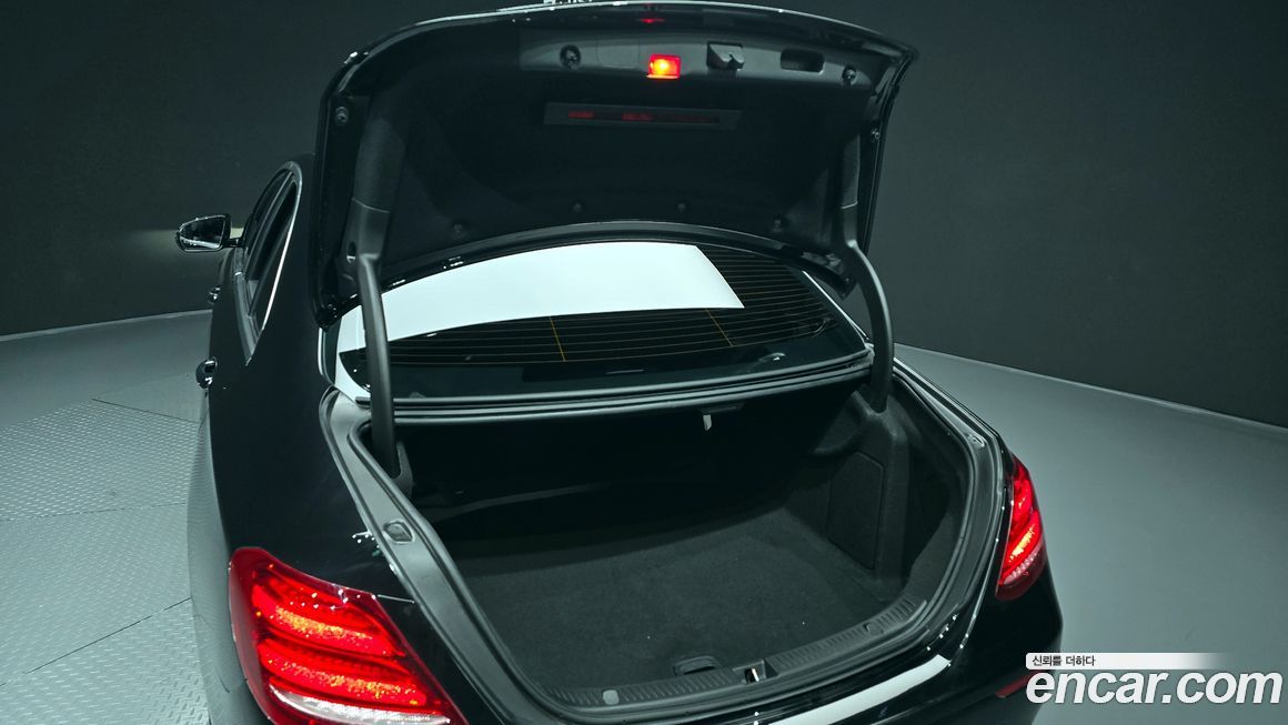 Mercedes-Benz E-Class 2018