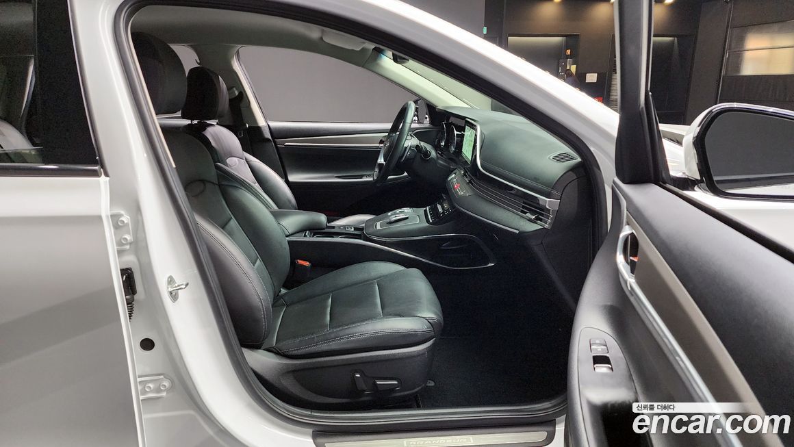 Hyundai Grandeur 2021