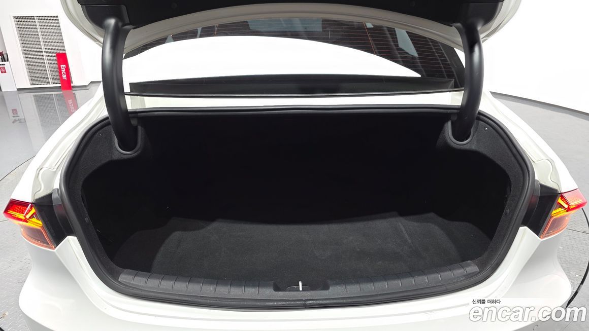 Hyundai Grandeur 2021