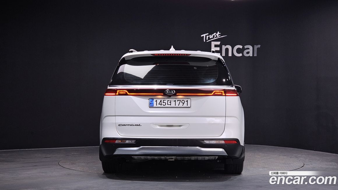 Kia Canival 2021