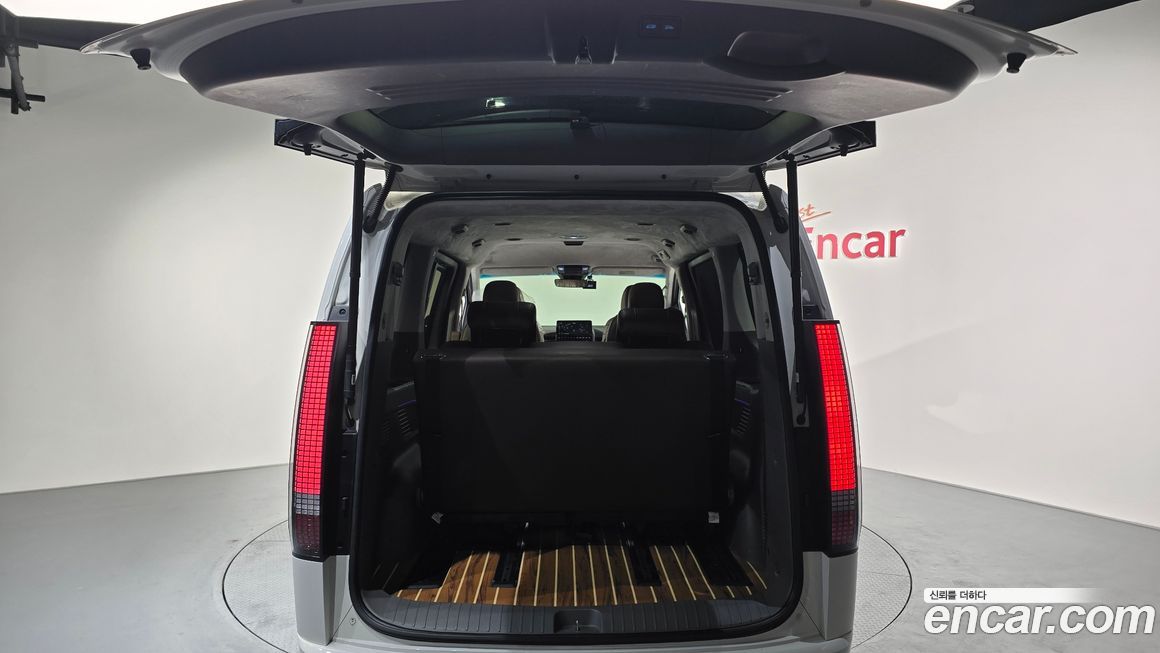 Hyundai Staria 2023