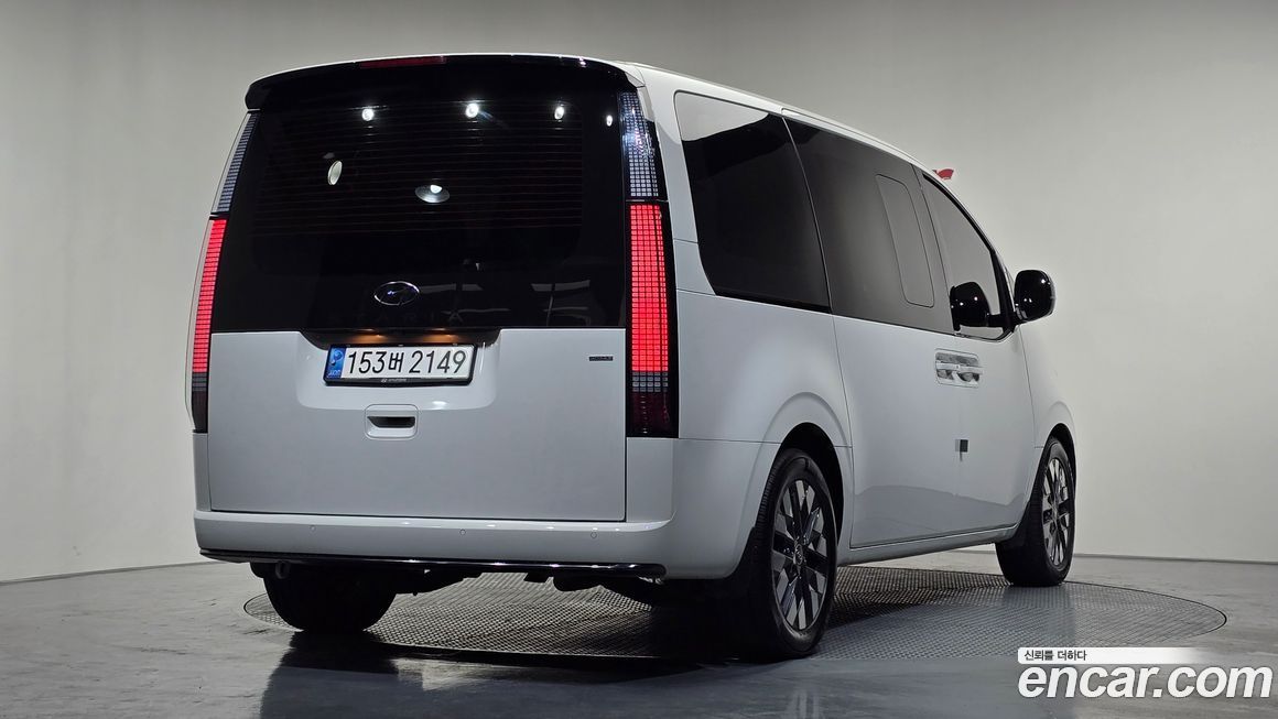 Hyundai Staria 2023