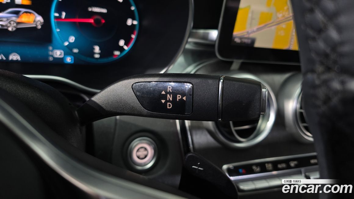 Mercedes-Benz C-Class 2021