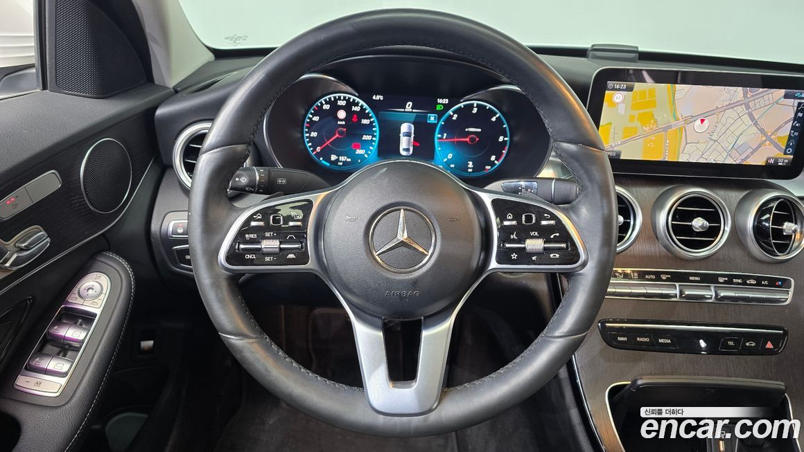 Mercedes-Benz C-Class 2021