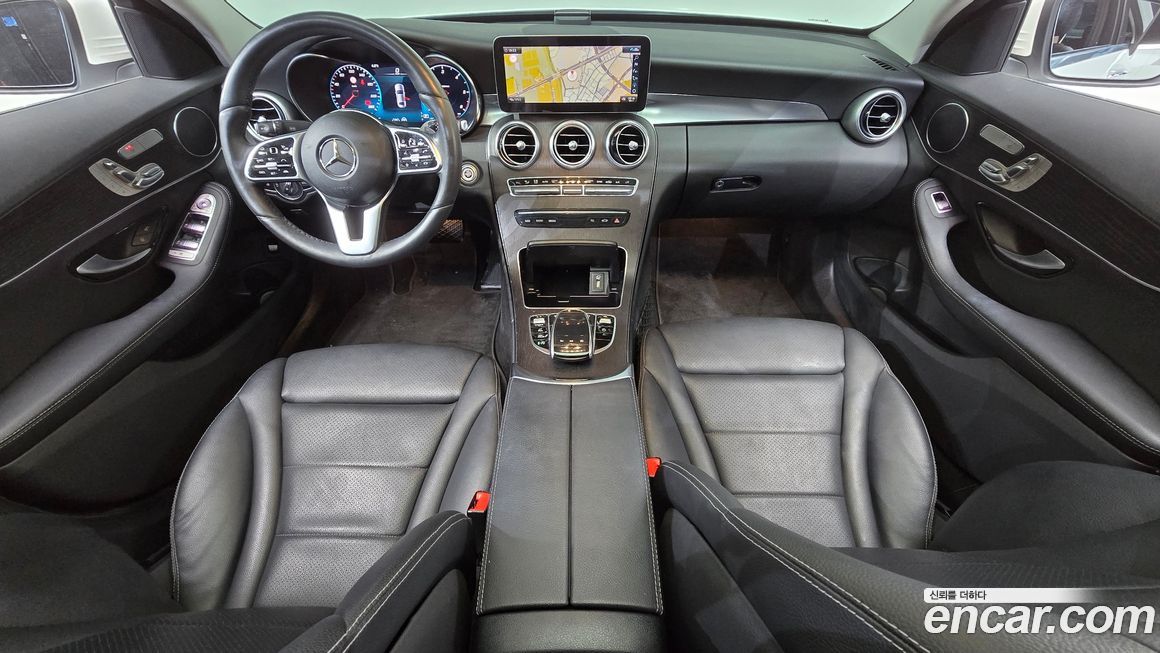 Mercedes-Benz C-Class 2021