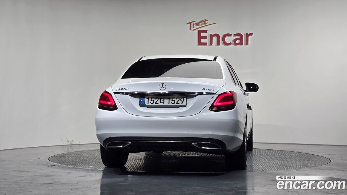 Mercedes-Benz C-Class 2021