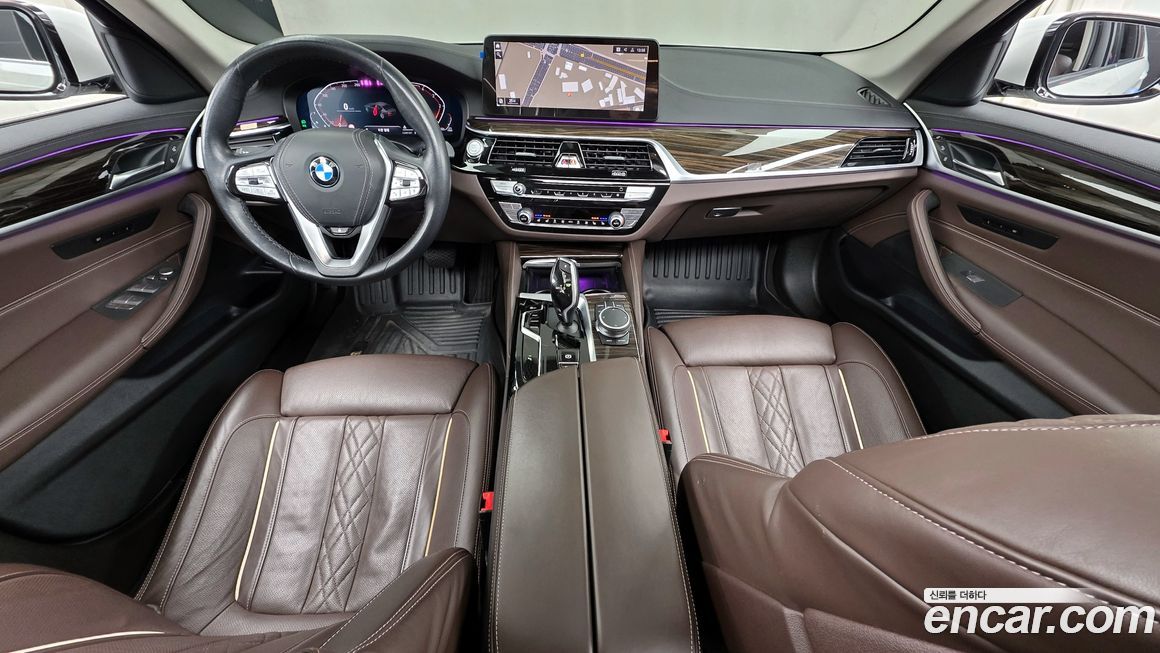 BMW 5-Series 2022